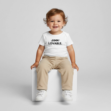 Lade das Bild in den Galerie-Viewer, Baby Bio-T-Shirt LOVABLE. - schwarze Schrift - Weiß