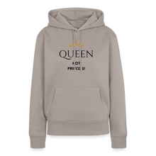 Lade das Bild in den Galerie-Viewer, Frauen Hoodie QUEEN not PRINCESS - Taupe