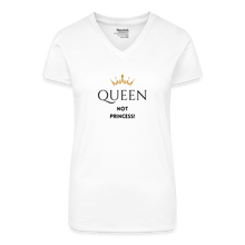 Lade das Bild in den Galerie-Viewer, T-Shirt mit V-Ausschnitt QUEEN not PRINCESS - Weiß
