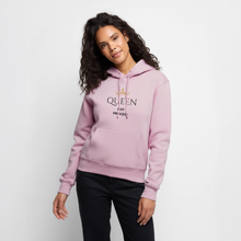 Lade das Bild in den Galerie-Viewer, Frauen Hoodie QUEEN not PRINCESS - Altrosa

