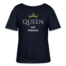 Lade das Bild in den Galerie-Viewer, T-Shirt QUEEN not PRINCESS II - Navy
